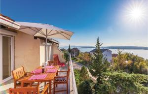 1 Bedroom Nice Apartment In Dramalj