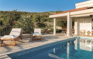 Holiday Home Primosten-Dolac With Outdoor Pool