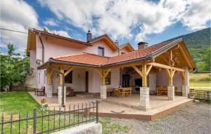 Amazing Home In Vrzici With Jacuzzi - Biljevine