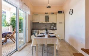 Beautiful Home In Liznjan With House Sea View 