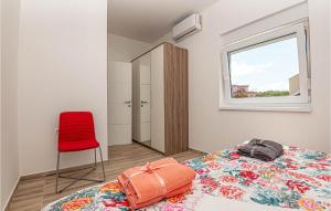 Beautiful Apartment In Brodarica 