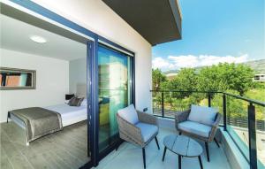 Gorgeous Home In Kastel Novi With Wifi 