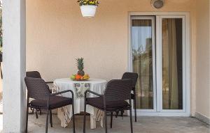 1 Bedroom Awesome Apartment In Pula 