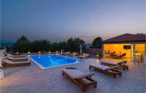 Amazing Apartment In Obrovac Sinjski