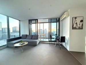 Astonishing 2B2B UpperWestSide Residence Opposite Southern Cross Station