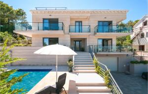 Beach Front Apartment In Selca