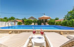 Gorgeous Home In Lisane Tinjske