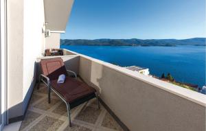 One-Bedroom Apartment Klek With Sea View 02