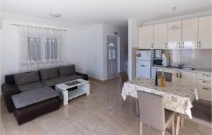 One-Bedroom Apartment Klek With Sea View 02