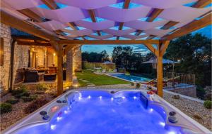 Awesome Home In Tinjan With Kitchen