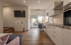 1 Bedroom Gorgeous Apartment In Zadar 