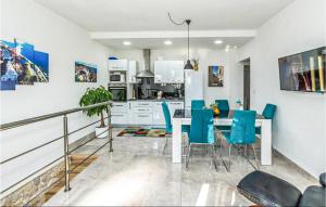 Stunning Apartment In Sibenik With Sauna 