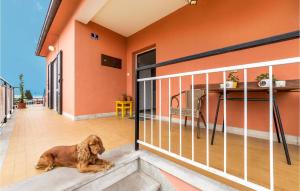 2 Bedroom Lovely Apartment In Fazana