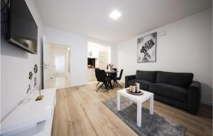 1 Bedroom Lovely Apartment In Zadar