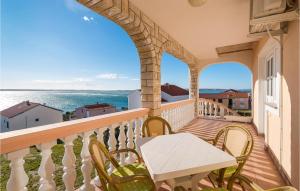 Nice Apartment In Rtina With Wifi