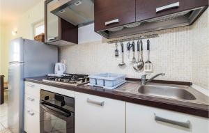 Nice Apartment In Rtina With Wifi