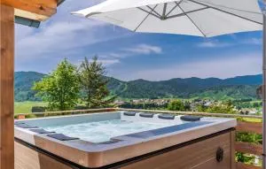 Gorgeous Home In Mrkopalj With Jacuzzi - Begovo Razdolje