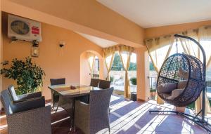 Cozy Apartment In Galizana With Wifi 