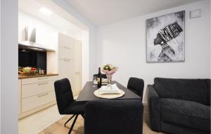 1 Bedroom Lovely Apartment In Zadar 