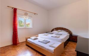 5 Bedroom Gorgeous Home In Podlug