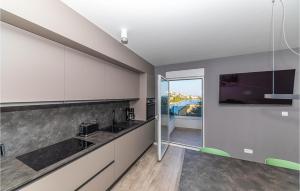 Awesome Apartment In Okrug Gornji