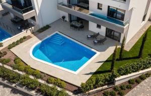 Beautiful Apartment In Zidarici