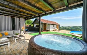 Awesome Home In Zagreb With Sauna 