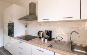 One-Bedroom Apartment In Zadar