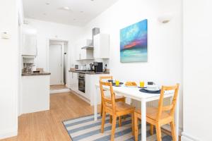 Large 1 bed Flat-Long Stays-By MatchstickStays