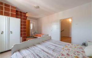 Pet Friendly Home In Peruski With Wifi