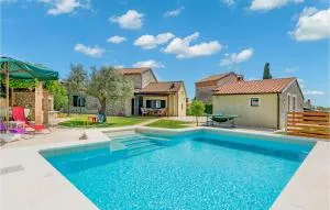 Two-Bedroom Holiday Home Sarici With An Outdoor Swimming Pool 08 - Divšići