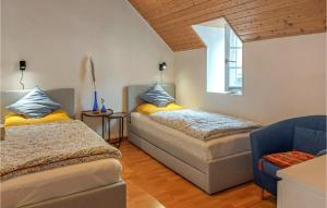 Maisons de vacances Cozy Home In Plouguerneau With Wifi : photos des chambres