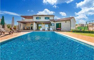Nice Home In Valtura With Kitchen 