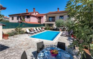 Lovely Apartment In Pula With Wifi