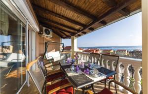 Three-Bedroom Apartment Maslenica With Sea View 08