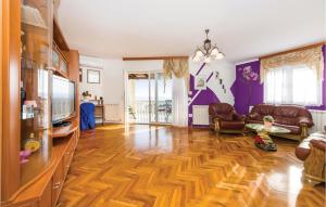 Three-Bedroom Apartment Maslenica With Sea View 08