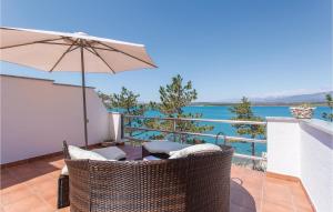 Beautiful Apartment In Klimno With Wifi