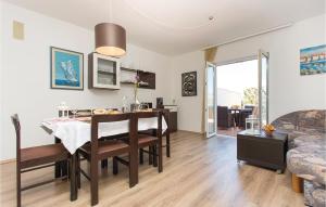 Beautiful Apartment In Klimno With Wifi 