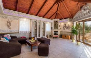 Gorgeous Home In Zgaljici With Sauna