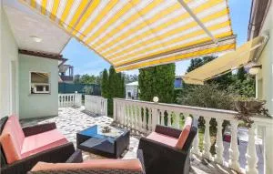 Lovely Apartment In Valtura With Wifi - 瓦图拉