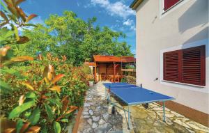 6 Bedroom Gorgeous Home In Kastel Stari 
