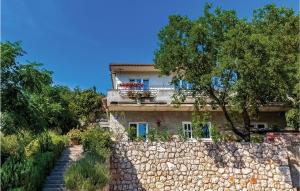 Nice Apartment In Novi Vinodolski With Wifi 