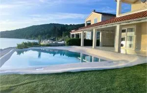 Beautiful Home In Veli Rat With Wifi - Molat