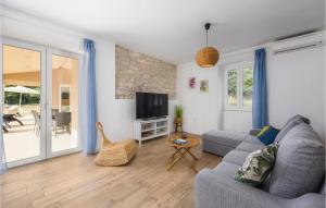 Stunning Apartment In Labin With Sauna