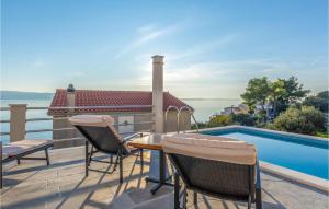 Three-Bedroom Holiday Home In Jesenice