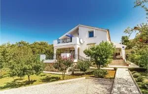 Lovely Apartment In Krk With Wifi - Beli