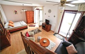 1 Bedroom Amazing Apartment In Okrug Gornji 