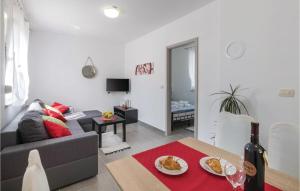 Beautiful Home In Marcana With Kitchen