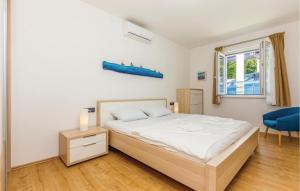 5 Bedroom Awesome Home In Novi Vinodolski 