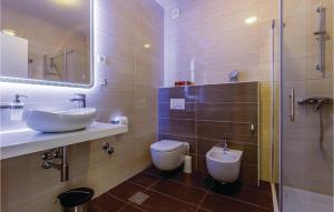 5 Bedroom Awesome Home In Novi Vinodolski 